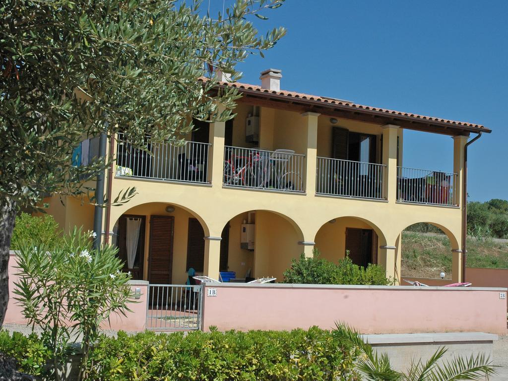 Ferienwohnung Baia Fiorita Porto Azzurro Exterior foto