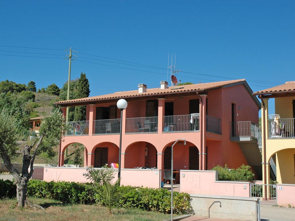 Ferienwohnung Baia Fiorita Porto Azzurro Exterior foto